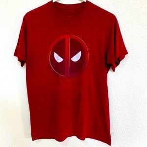 Marvel Deadpool T-Shirt Adult Red Size Medium